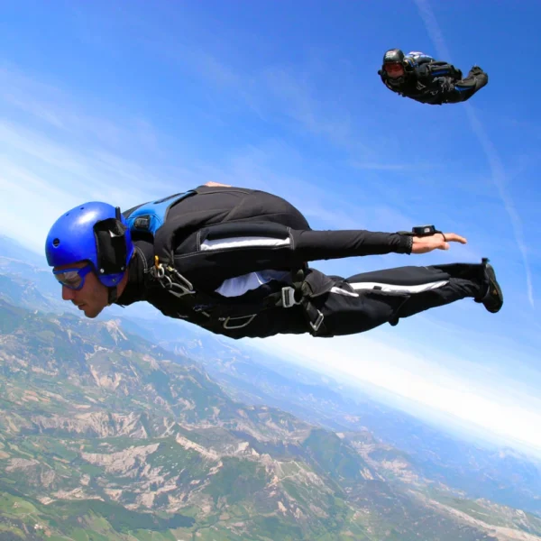 Saut d’un élève pendant sa formation PAC au Skydive Center Tallard